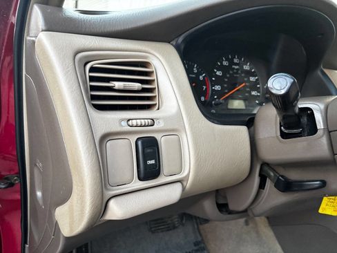 Used 2000 Honda Accord SE image 12