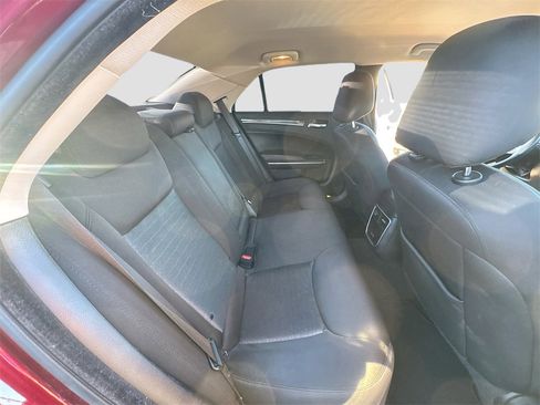 Used 2021 Chrysler 300 Touring w/ Sport Appearance Package image 25