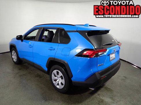 Certified 2019 Toyota RAV4 LE w/ Carpet Mat Package FWD image 5