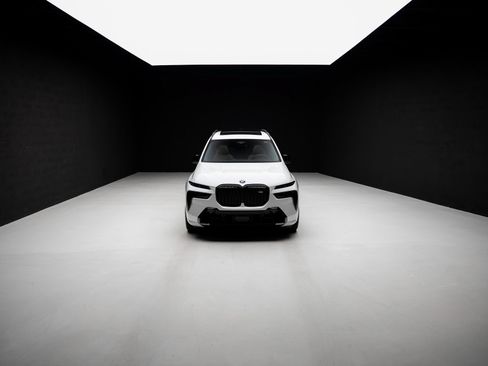 Used 2024 BMW X7 M60i AWD/4WD image 90
