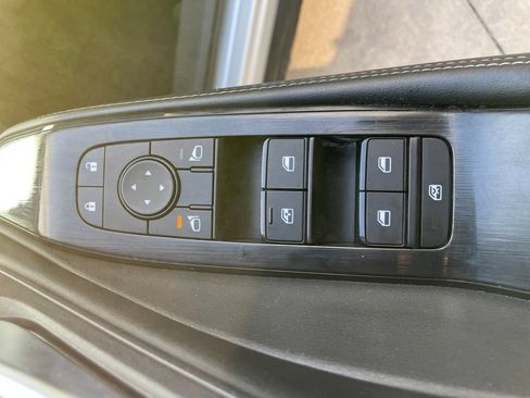 Used 2024 Nissan Rogue SV FWD image 17