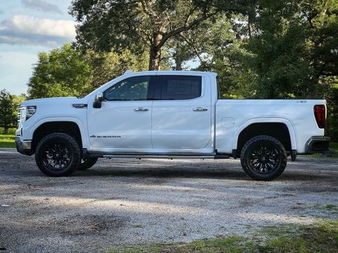 New 2026 GMC Sierra 1500 SLT w/ SLT Premium Plus Package AWD/4WD image 2