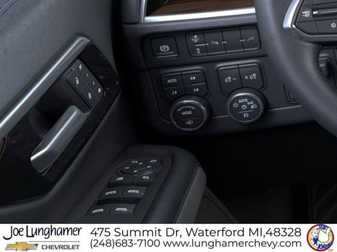 New 2026 Chevrolet Suburban High Country AWD/4WD image 42