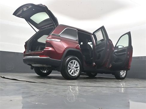 New 2025 Jeep Grand Cherokee Laredo X w/ Luxury Tech Group I image 52