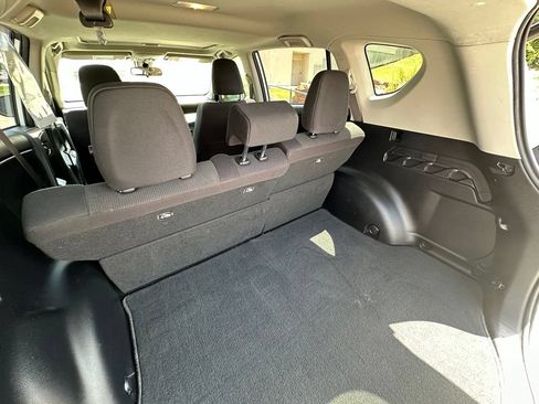 Used 2018 Toyota RAV4 XLE FWD image 29