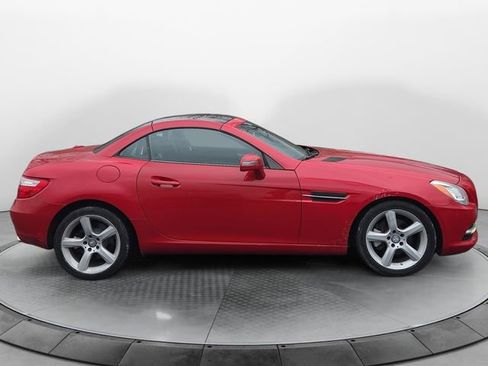 Used 2015 Mercedes-Benz SLK 250 image 6