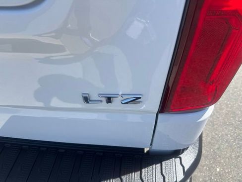 Used 2024 Chevrolet Silverado 1500 LTZ AWD/4WD image 29