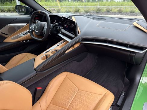 Used 2026 Chevrolet Corvette Stingray Preferred Conv w/ Z51 Performance Package RWD image 17