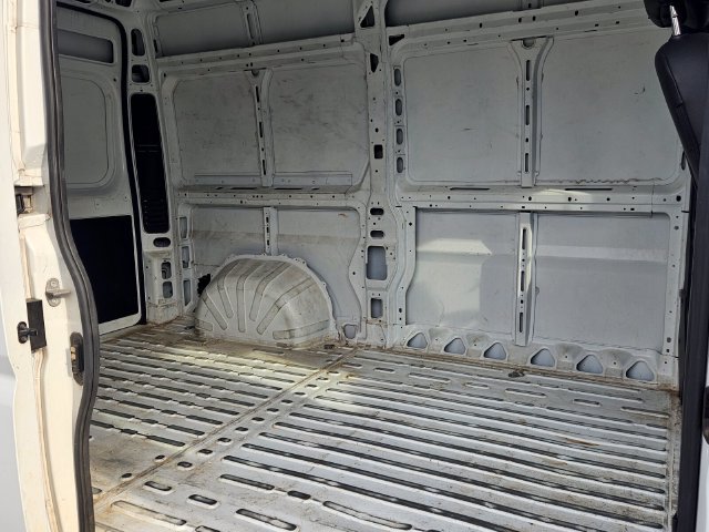 Used 2025 RAM ProMaster 2500 w/ Convenience Group FWD image 12