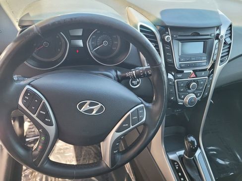 Used 2016 Hyundai Elantra GT w/ Option Group 02 image 8