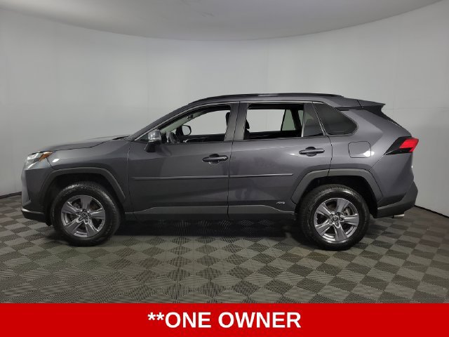 Used 2024 Toyota RAV4 LE AWD/4WD image 5