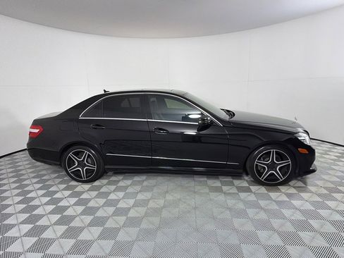 Used 2011 Mercedes-Benz E 350 4MATIC Sedan image 4