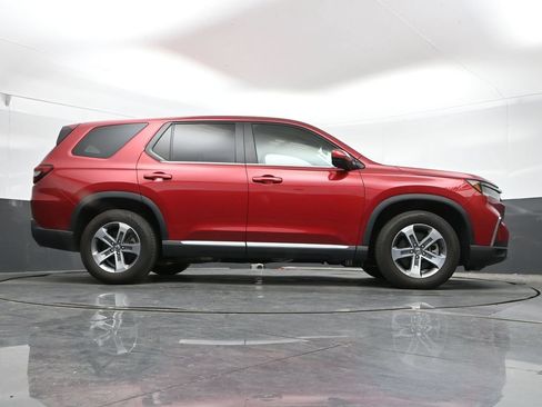 Used 2024 Honda Pilot EX-L image 43
