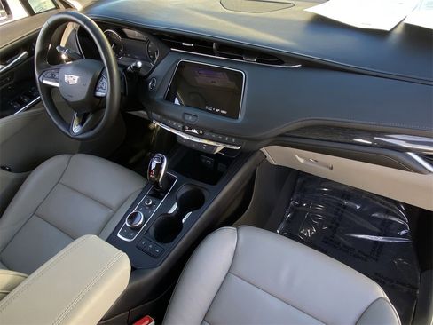 Certified 2023 Cadillac XT4 Premium Luxury image 13