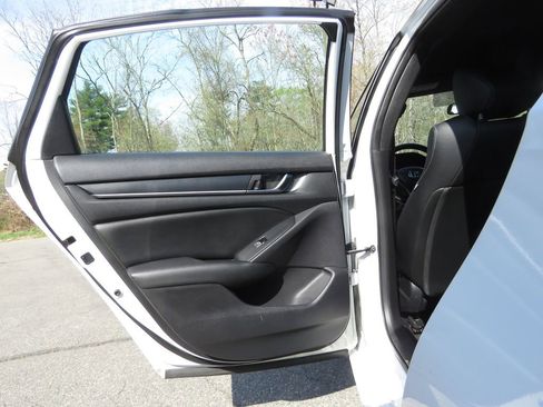 Used 2019 Honda Accord Sport image 18