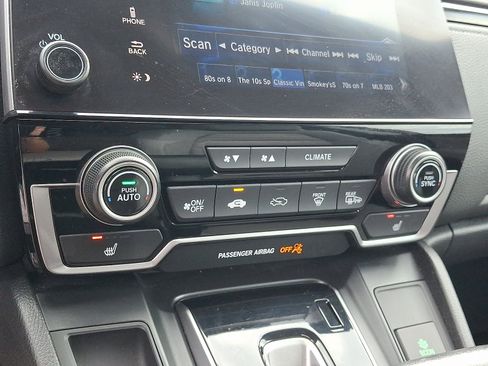 Used 2018 Honda CR-V Touring image 16