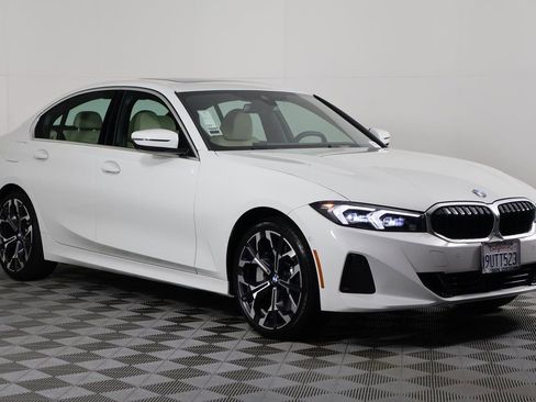 Certified 2025 BMW 330i Sedan w/ Convenience Package RWD image 3