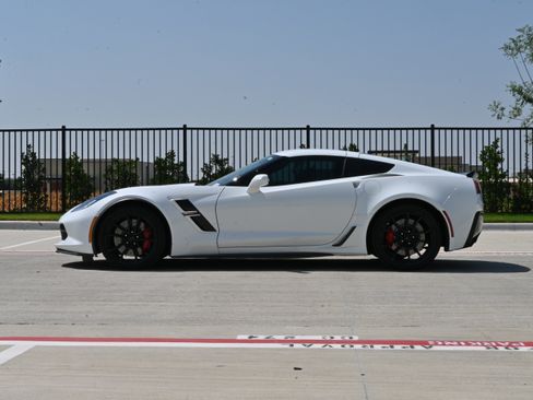 Used 2019 Chevrolet Corvette Grand Sport RWD image 6