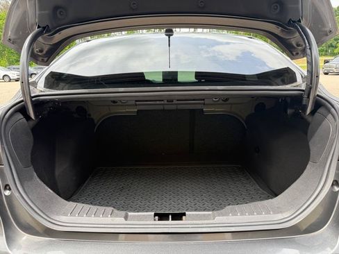 Used 2015 Ford Focus SE w/ SE Sport Package FWD image 15