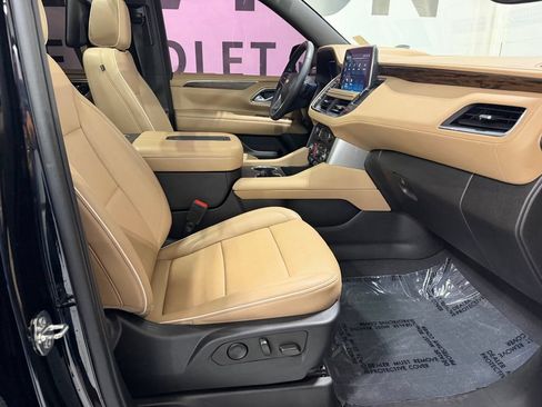 Used 2023 Chevrolet Tahoe Premier AWD/4WD image 35