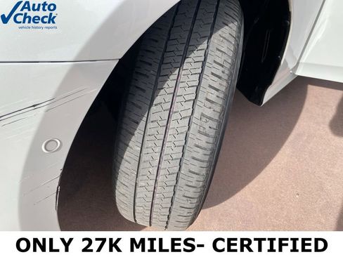 Used 2020 Toyota Prius XLE w/ Advanced Technology Package image 39