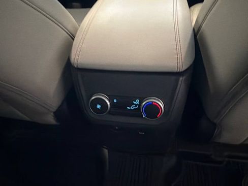Used 2025 Ford Explorer Active w/ Active Comfort Package AWD/4WD image 40