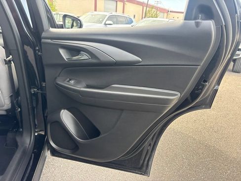 Used 2025 Chevrolet TrailBlazer LT AWD/4WD image 15