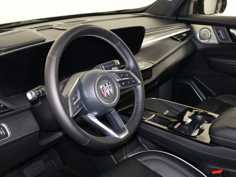 Certified 2025 Buick Enclave Avenir image 44