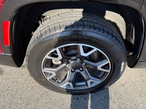 Certified 2024 Jeep Wagoneer Series III image 14