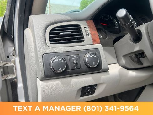 Used 2011 GMC Sierra 2500 SLT w/ SLT Convenience Package AWD/4WD image 16