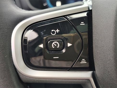 Certified 2025 Volvo V60 B5 Cross Country Plus image 15