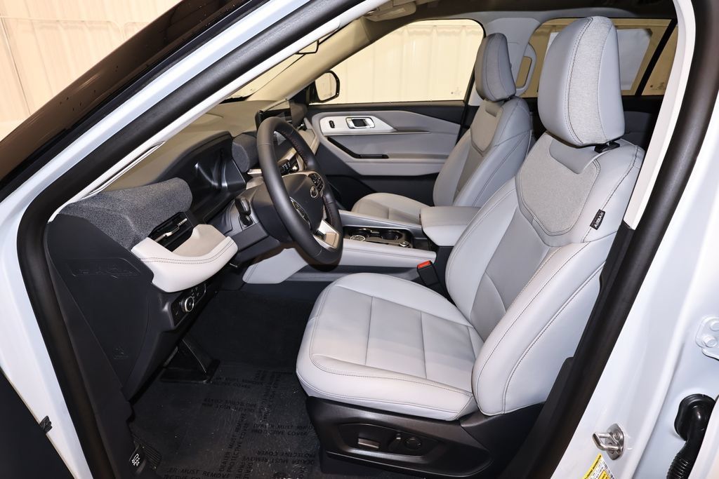 New 2026 Ford Explorer Active w/ Active Comfort Package AWD/4WD image 12