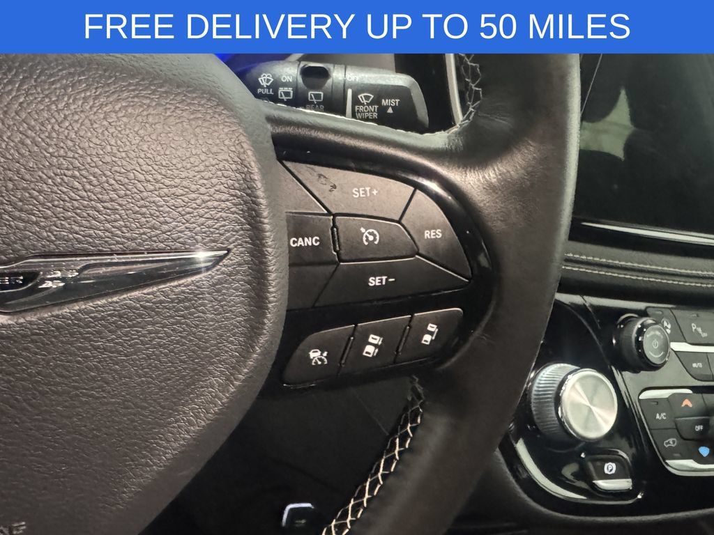 Used 2021 Chrysler Pacifica Touring w/ S Appearance Package FWD image 7