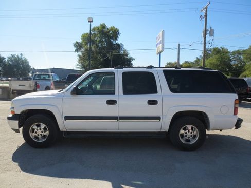 Used 2003 Chevrolet Suburban LS w/ LS Preferred Equipment Group image 5