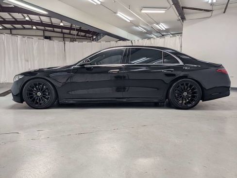 Used 2022 Mercedes-Benz S 500 4MATIC w/ AMG Line Package image 24