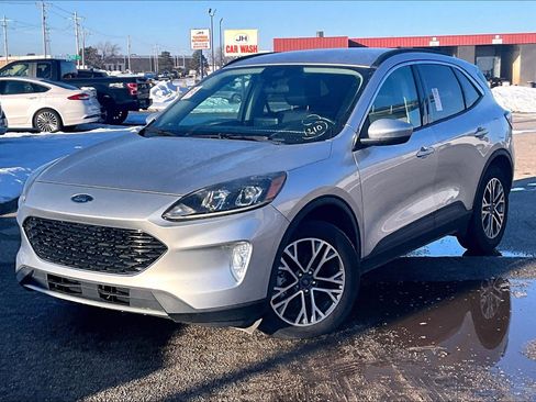 Used 2020 Ford Escape SEL image 7