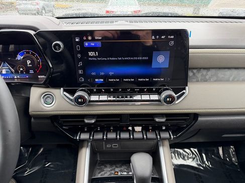 Used 2024 Chevrolet Colorado ZR2 w/ ZR2 Convenience Package III image 22