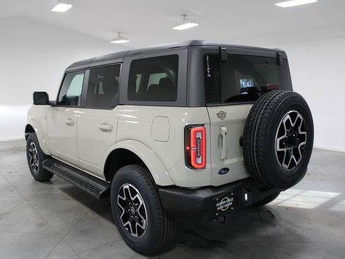 New 2025 Ford Bronco Outer Banks image 6