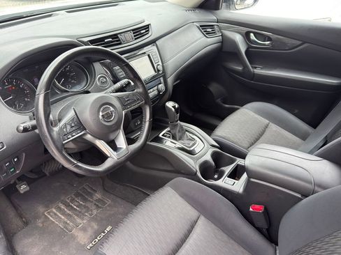 Used 2018 Nissan Rogue SV FWD image 10