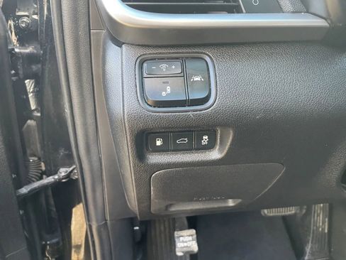 Used 2019 Kia Optima S w/ S Panoramic Sunroof Package image 16