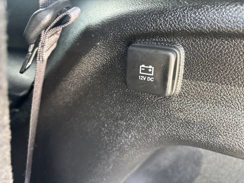 Used 2024 Jeep Grand Cherokee L Laredo AWD/4WD image 40