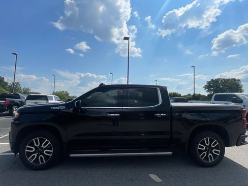 Used 2020 Chevrolet Silverado 1500 High Country w/ Technology Package AWD/4WD image 9