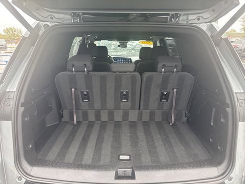Used 2025 Chevrolet Traverse LT image 20