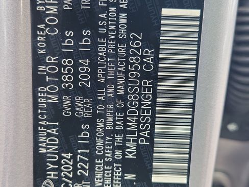 Certified 2025 Hyundai Elantra Sport image 31