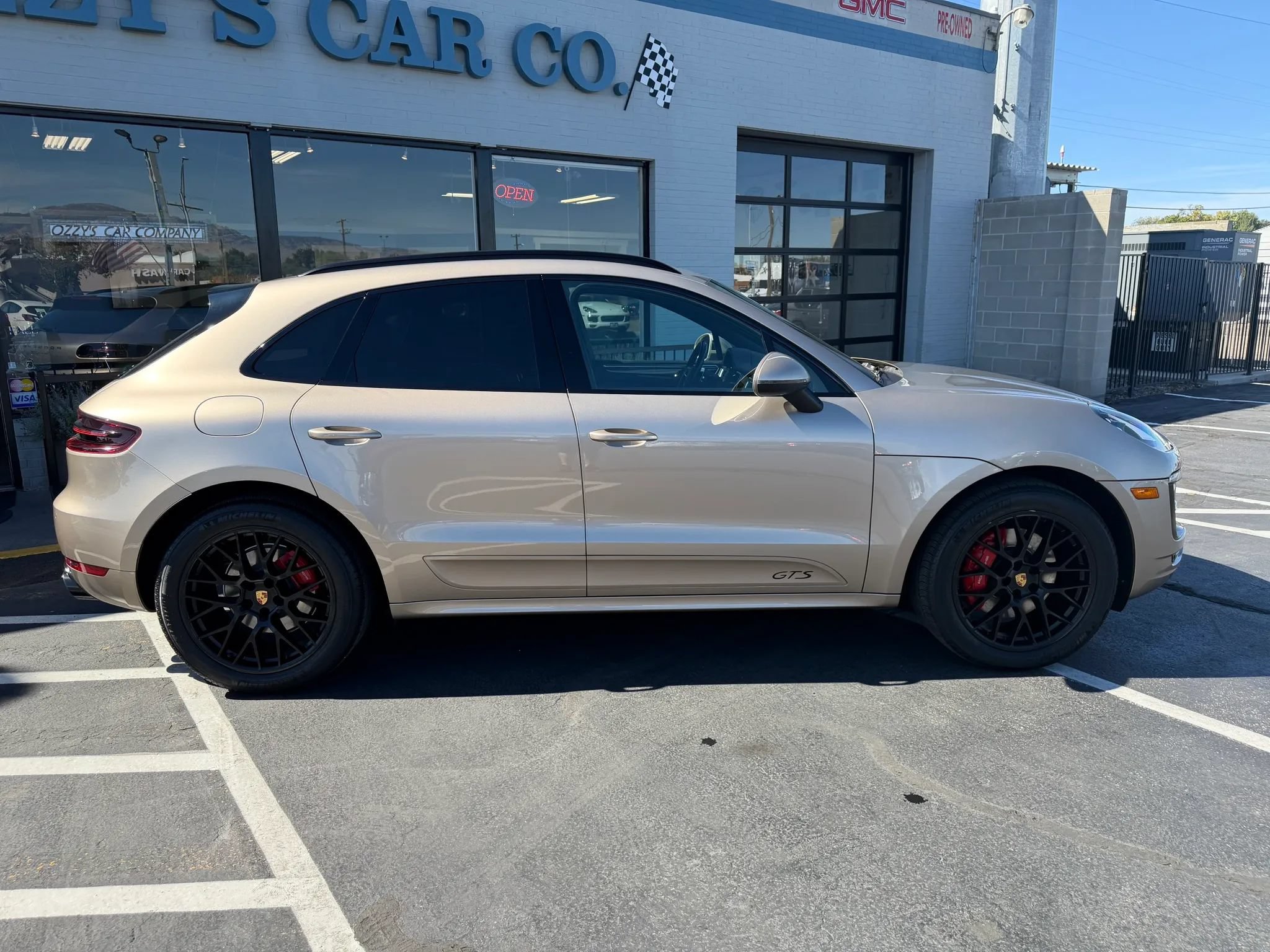 Used 2017 Porsche Macan GTS AWD/4WD image 9