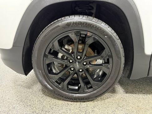 Used 2021 GMC Terrain SLT w/ Elevation Edition AWD/4WD image 28