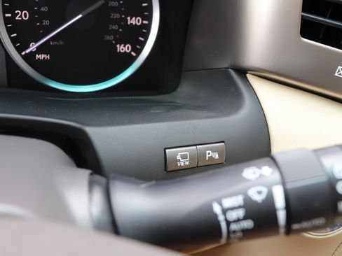 Used 2013 Lexus LX 570 4WD image 78