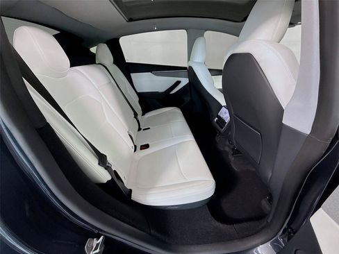 Used 2026 Tesla Model Y Long Range AWD/4WD image 21
