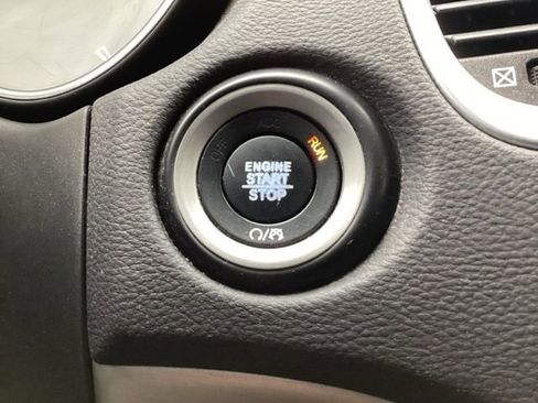 Used 2020 Dodge Durango SXT AWD/4WD image 25