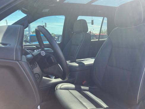 Used 2021 GMC Yukon SLT w/ SLT Premium Package image 29